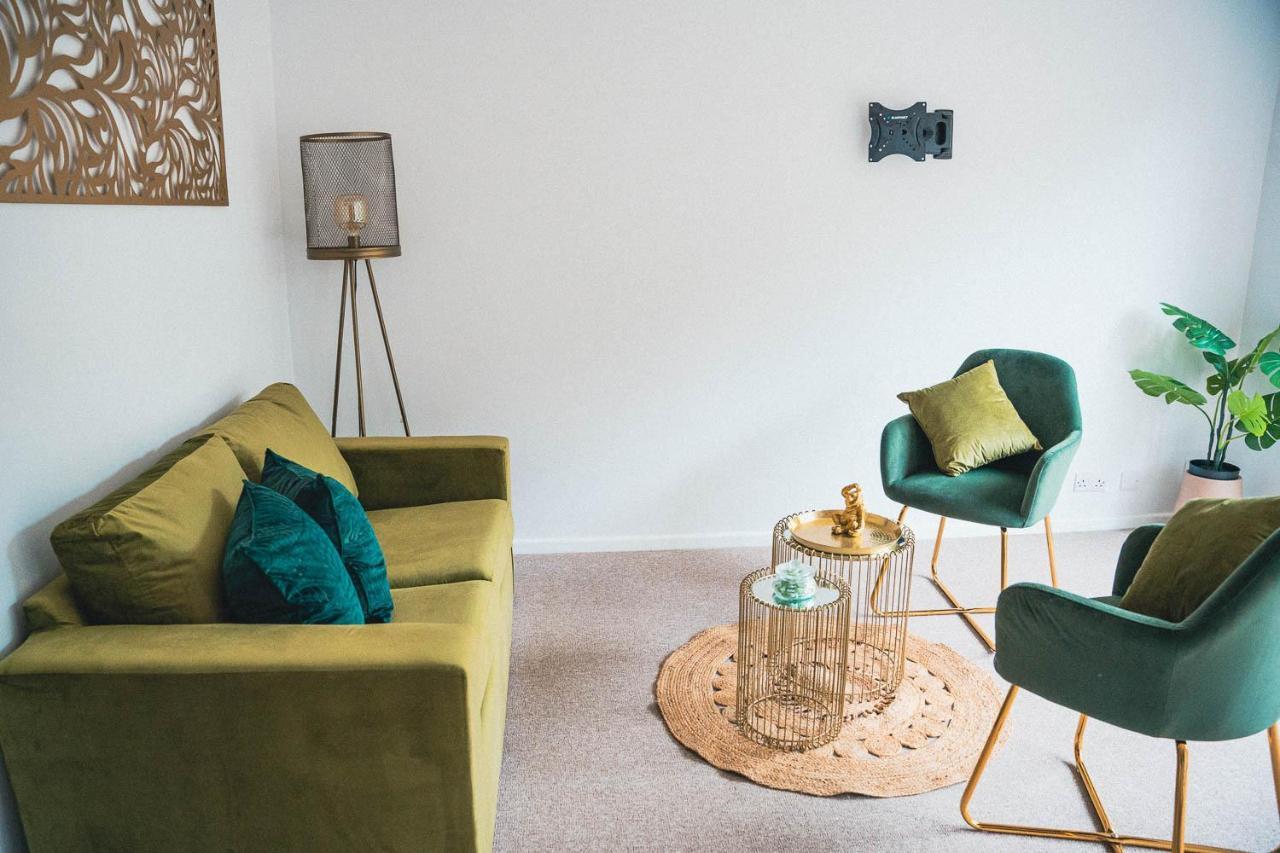 Jade's Cozy Retreat: Pet-Friendly 2-Bed with Garden Villa Cambridge  Exterior photo