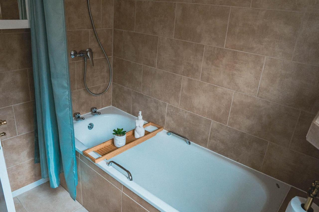 Jade's Cozy Retreat: Pet-Friendly 2-Bed with Garden Villa Cambridge  Exterior photo