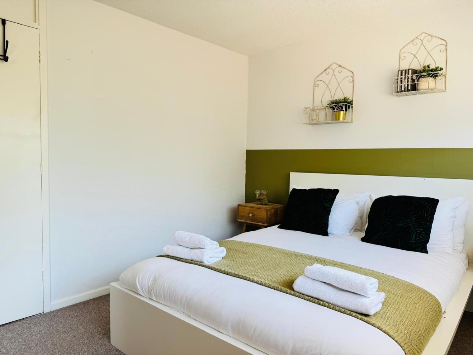 Jade's Cozy Retreat: Pet-Friendly 2-Bed with Garden Villa Cambridge  Exterior photo